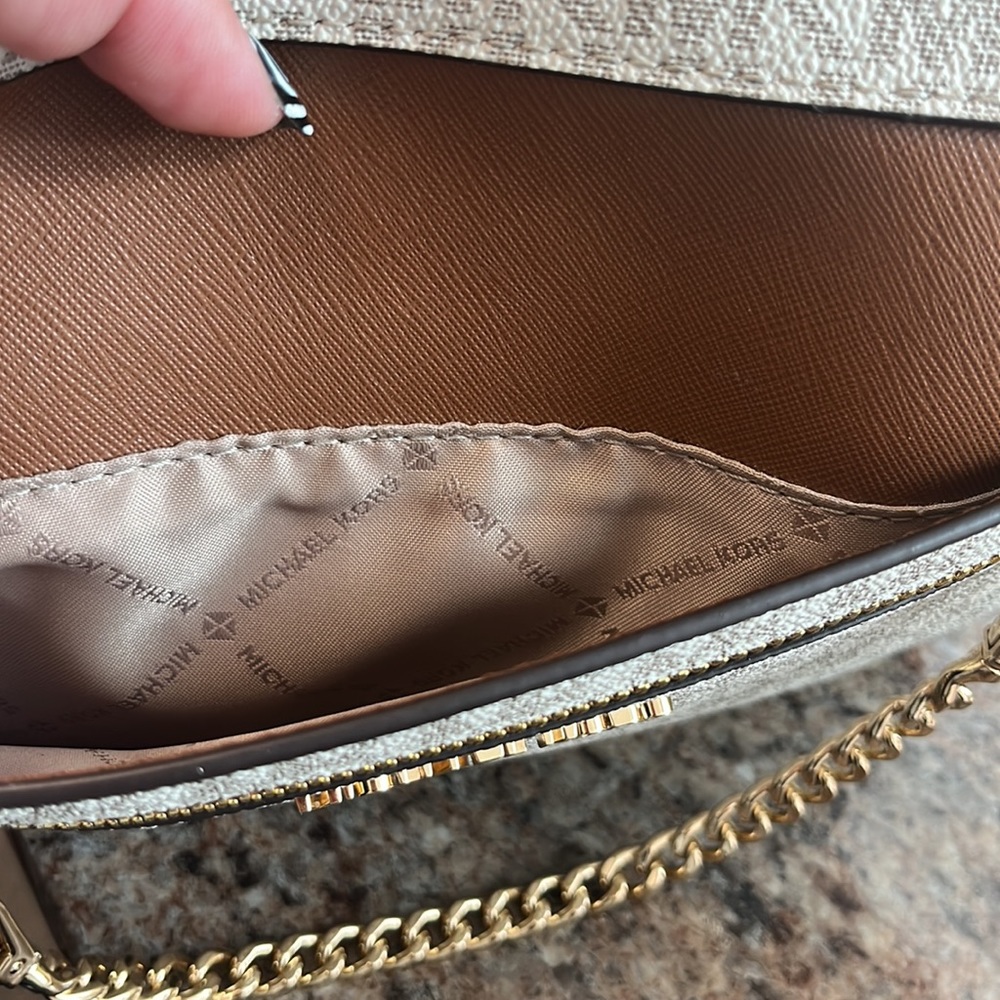 Michael Kors - Picture 3 of 9